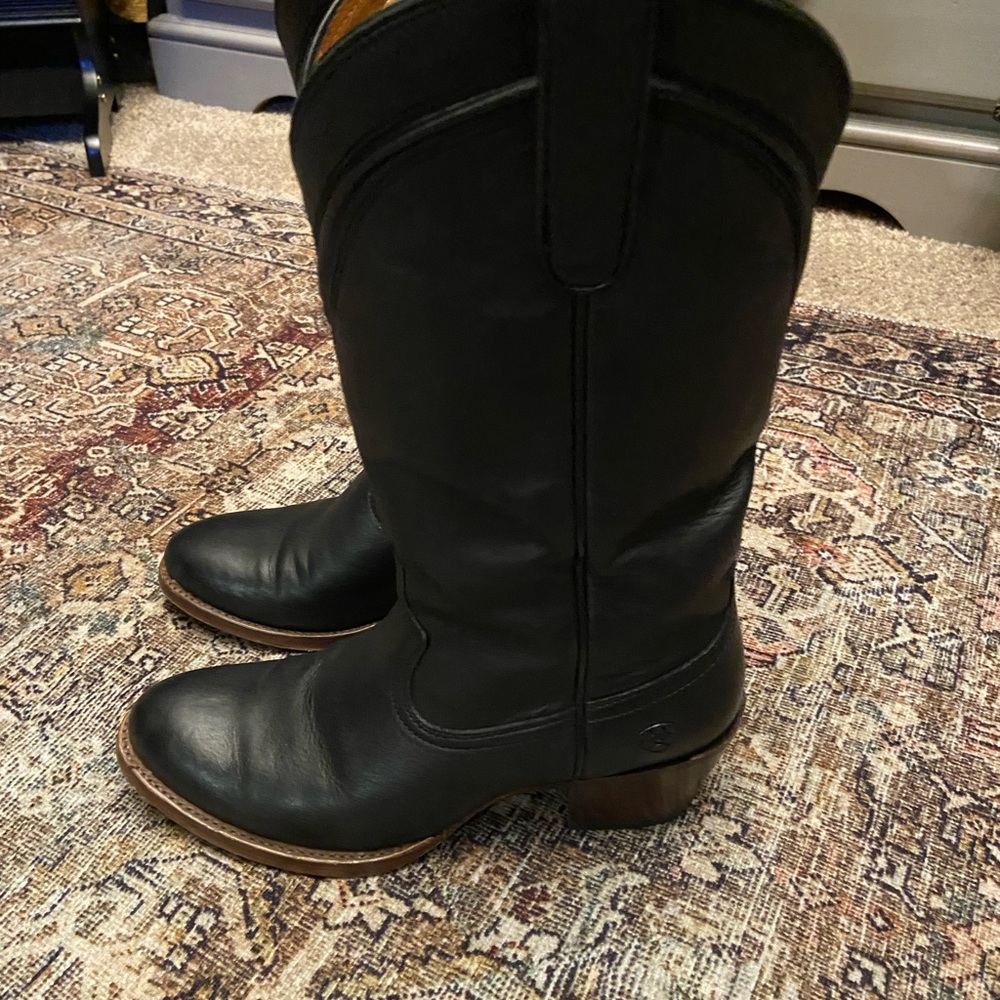 Women’s Ariat Boots Size 8